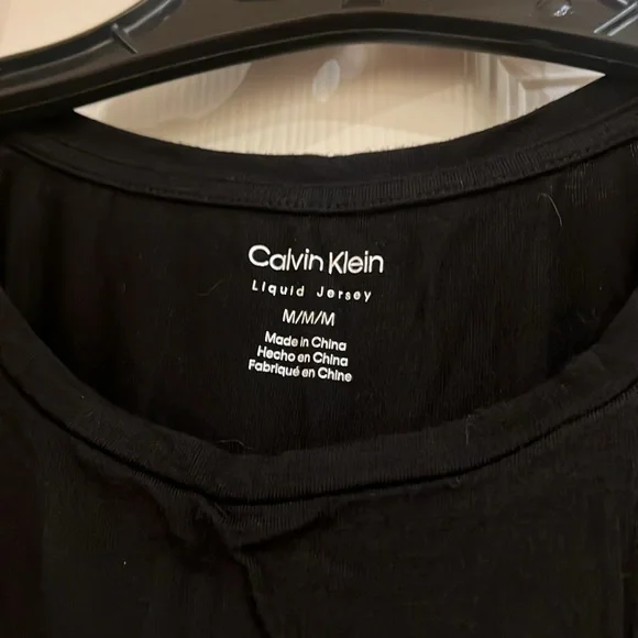 Calvin Klein liquid jersey long sleeve t 🖤 - Picture 2 of 5